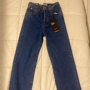 Levi’s Jeans Size 24 Straight Ankle Blue